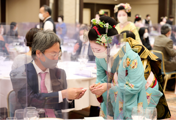 会食・歓談（おもてなし）