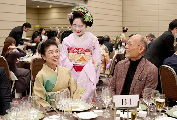 会食・歓談（おもてなし）